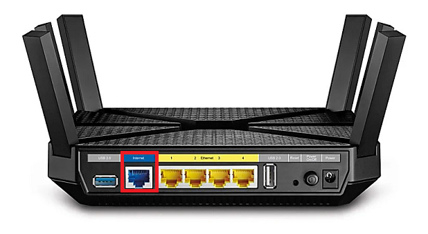 TP-Link Archer C4000 Internet Port